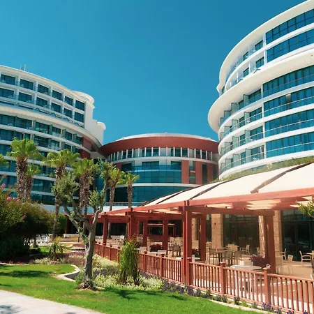 Rezort Baia Lara 5*