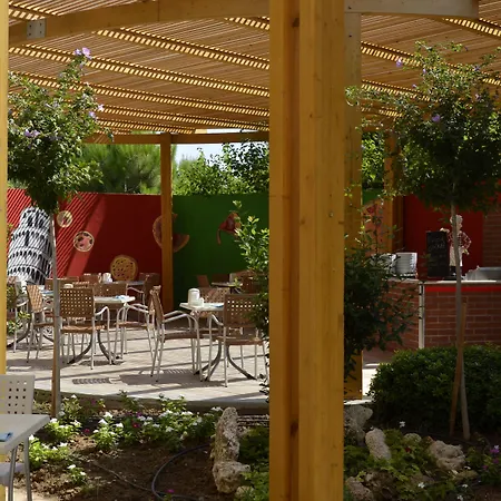 Semesteranläggning (resort) Baia Lara 5*